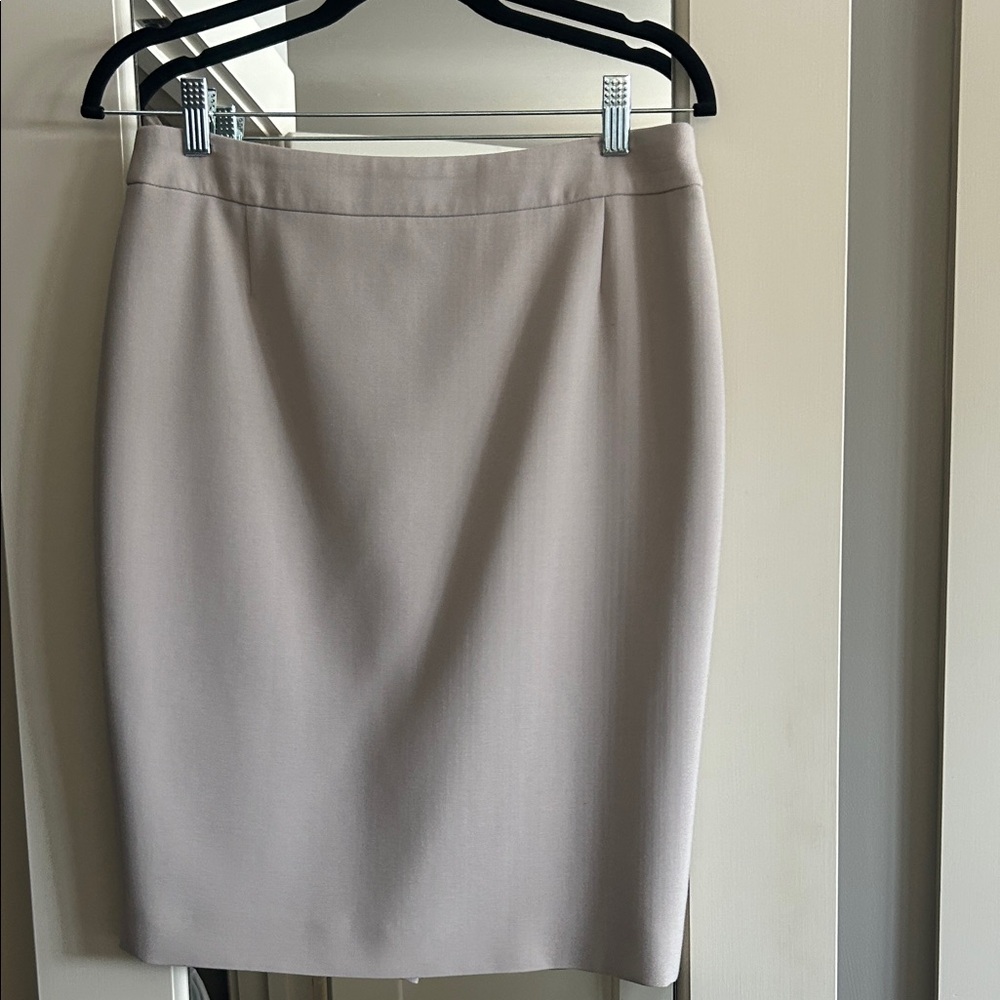 Boss skirt